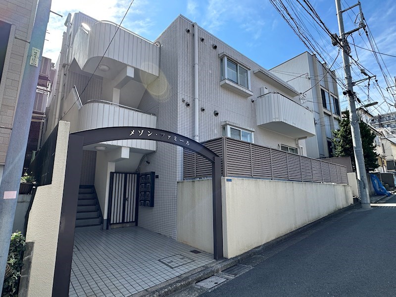 メゾンファミール 201号室 外観