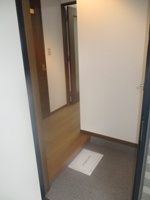 マンション三笠 玄関