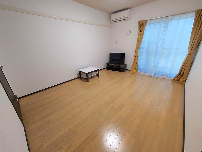 クレイノＴＡＴＥＩＳＨＩ リビング