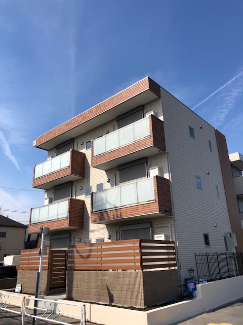 ロイヤルヴィレッジ  302号室 外観