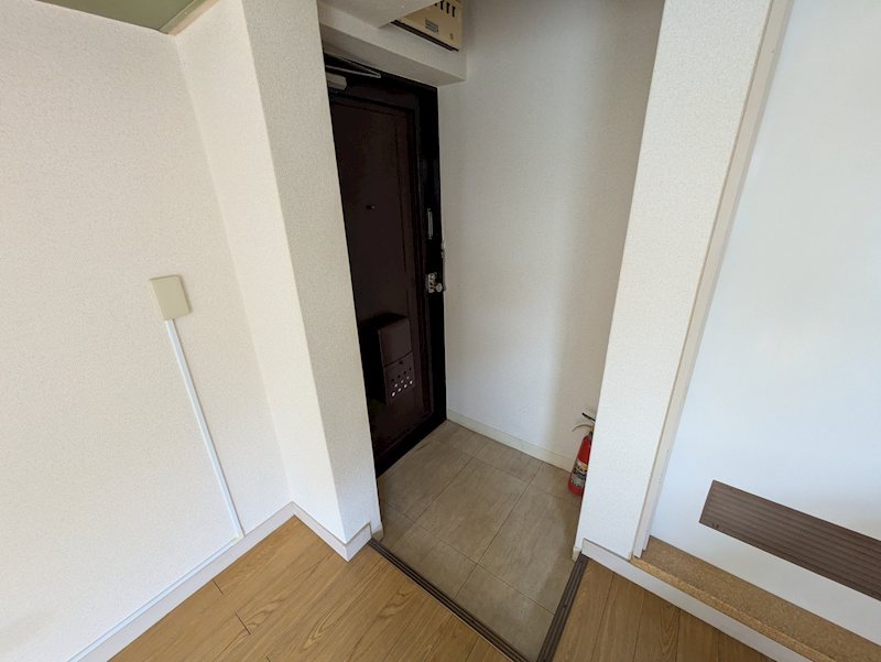 川口ビル 玄関
