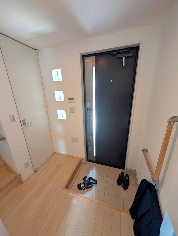 荏原4丁目戸建 玄関