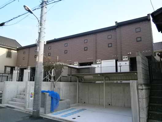 レオネクスト文士村 104号室 外観