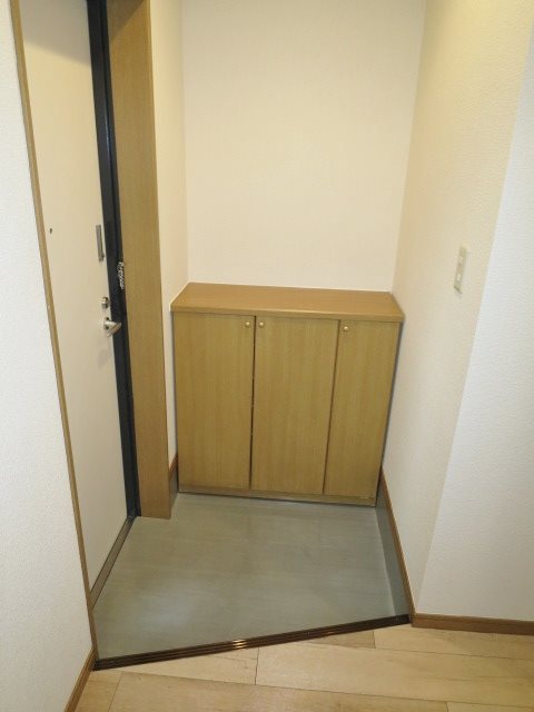 パレスフロラシオン 玄関