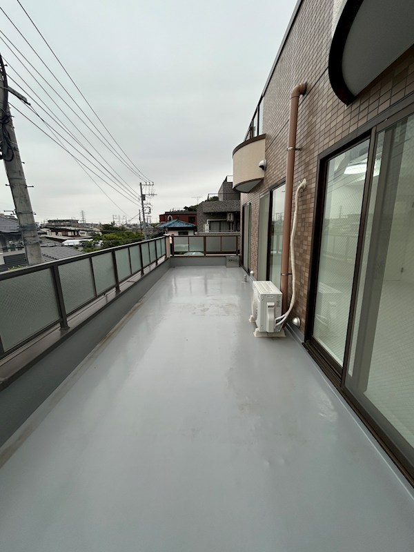 ウッドベルⅢ ベランダ