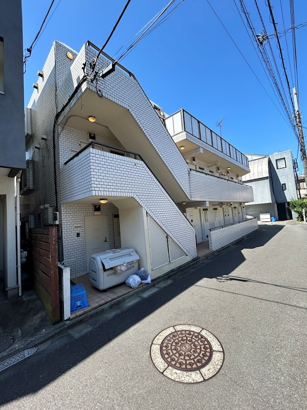西山マンション 203号室 外観