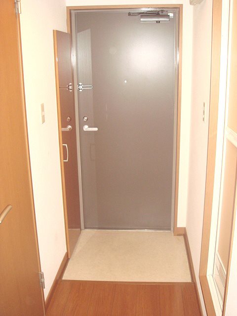 ファミリア大井町 玄関
