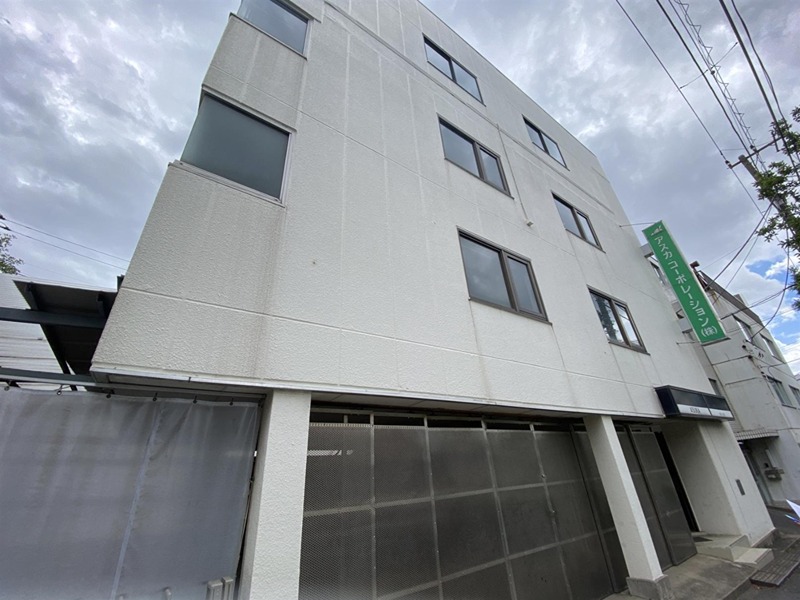 アスカビル 玄関