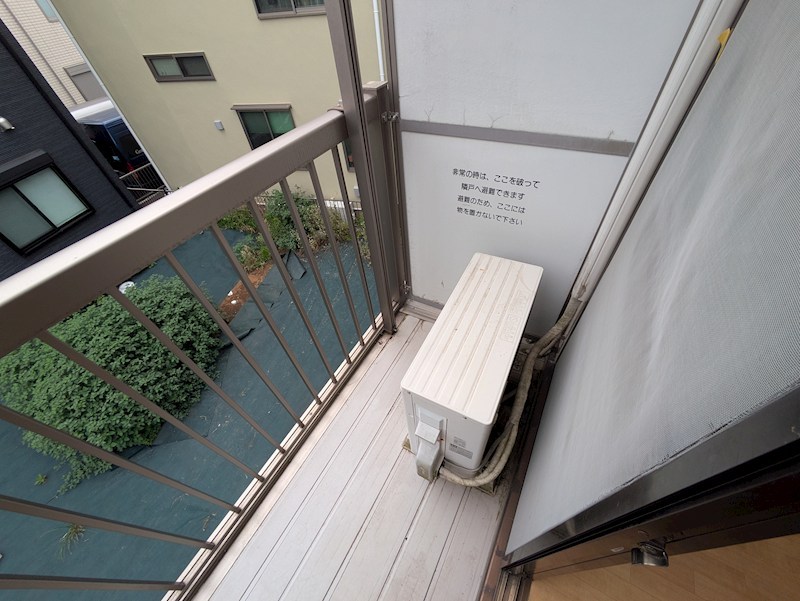 イン学芸大 ベランダ