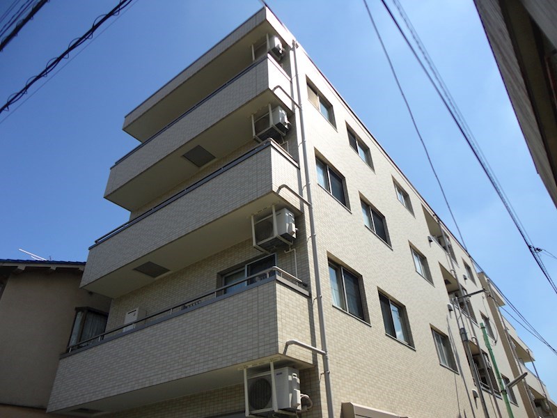 106号室 外観