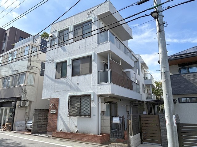 クリスタルコーポ学芸大 303号室 外観
