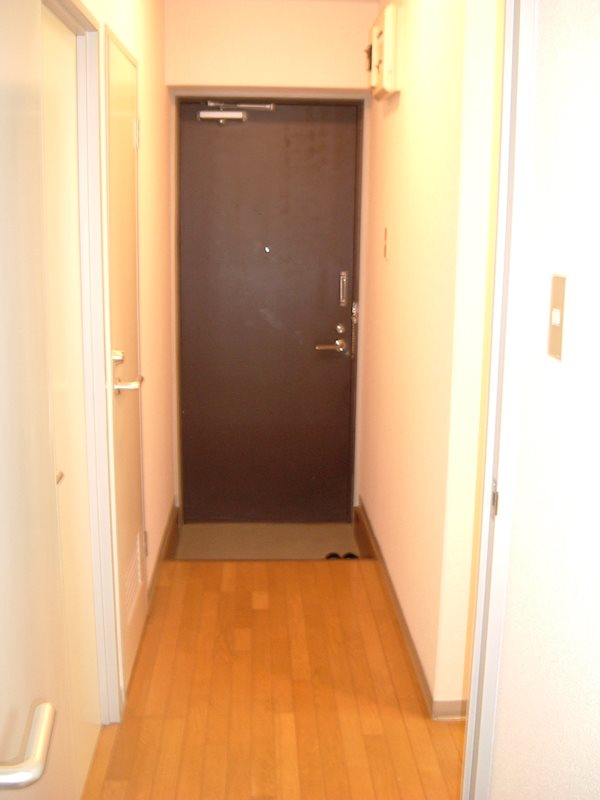 グランモナークHIROTA 玄関