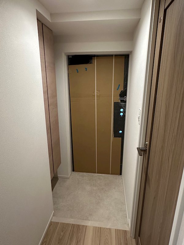 パウロニア東大井 玄関