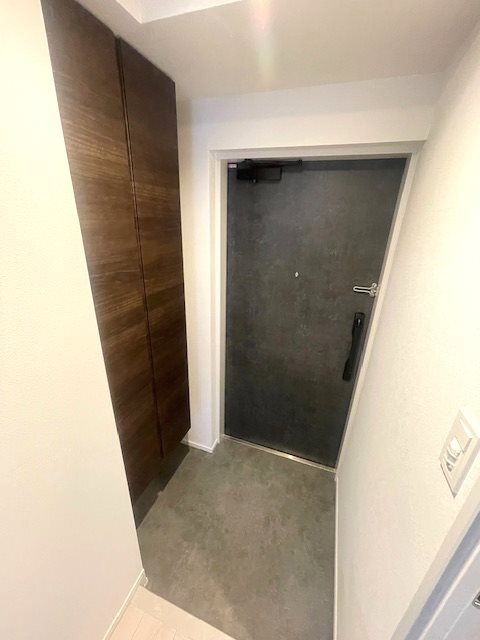 パウロニア東大井 玄関