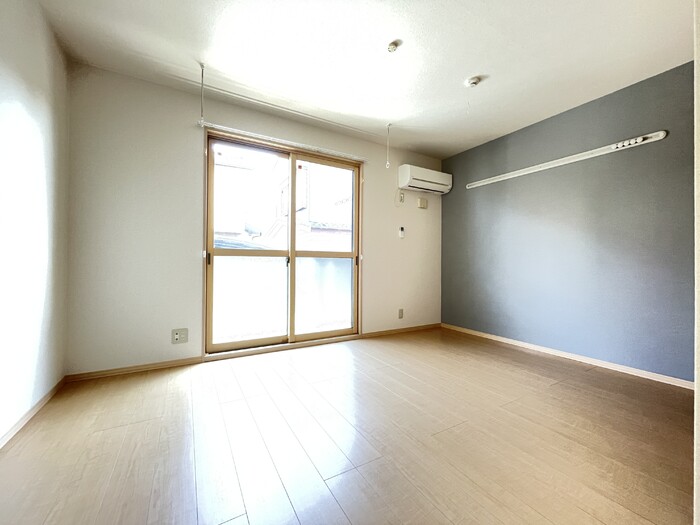 クレスト  リビング