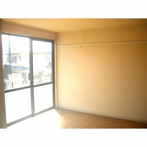 フォーレスK リビング