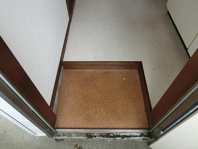 ハイツハーモニー 玄関