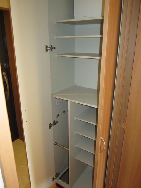 ロイヤルコーポ産興 玄関