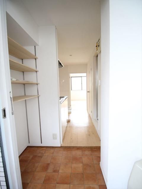 恩名第三ビル 玄関