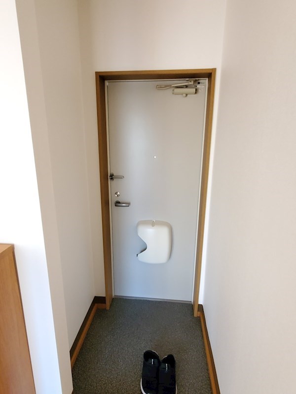 ピュアコート・すみれ 玄関