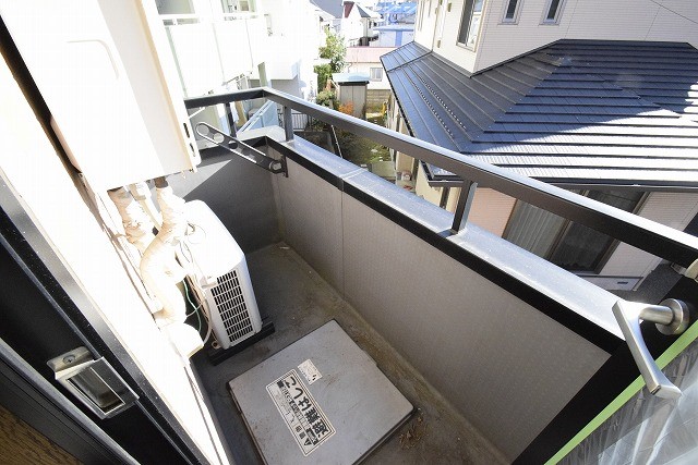 ミレニアム・ヒルズ ベランダ