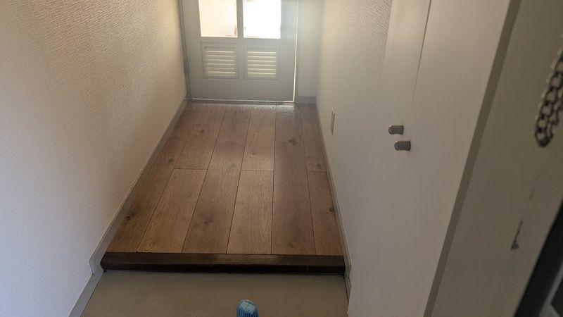 プラーズ追分 玄関