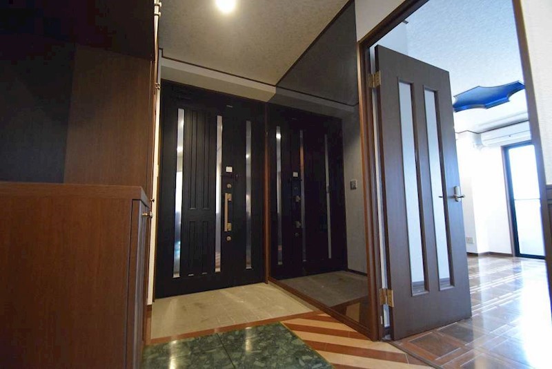 プラチナレジデンス 玄関