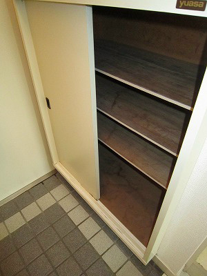 シャトー巽 玄関