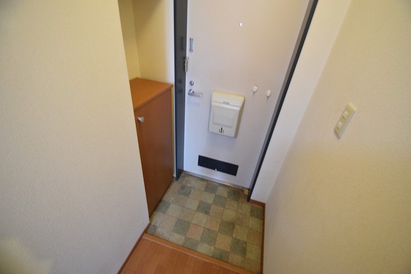 ドミール南足柄 玄関
