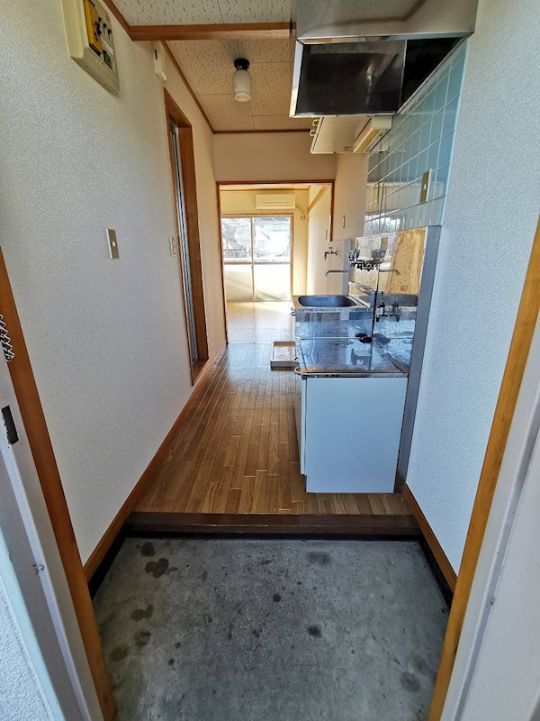 サンハイツ妻田 玄関