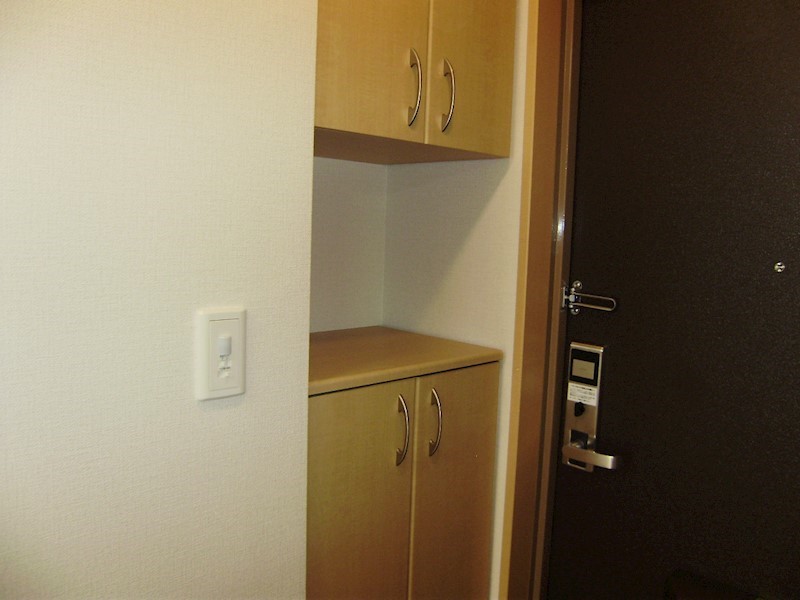 ラ・ルアージュ 玄関