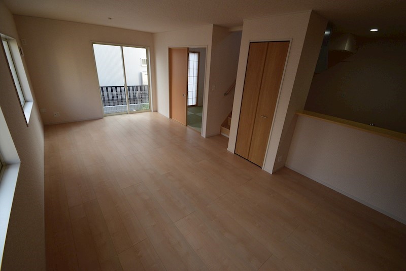 クレイドルガーデン松田町松田惣領15 リビング