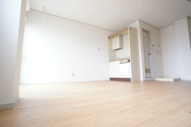 プロミネント秦野 玄関