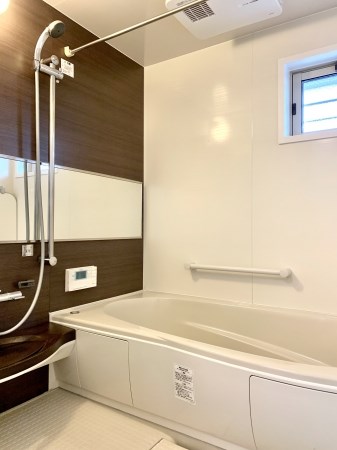 ルーフハウスB 風呂画像