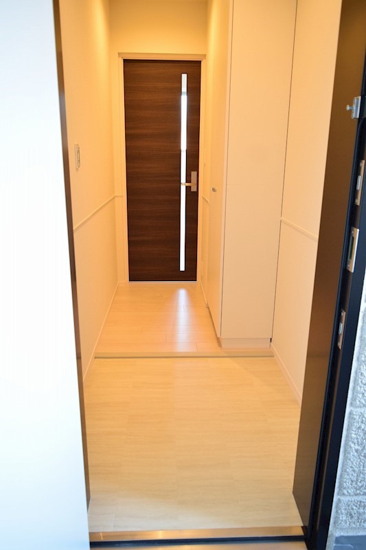 クレイドル湘南 玄関