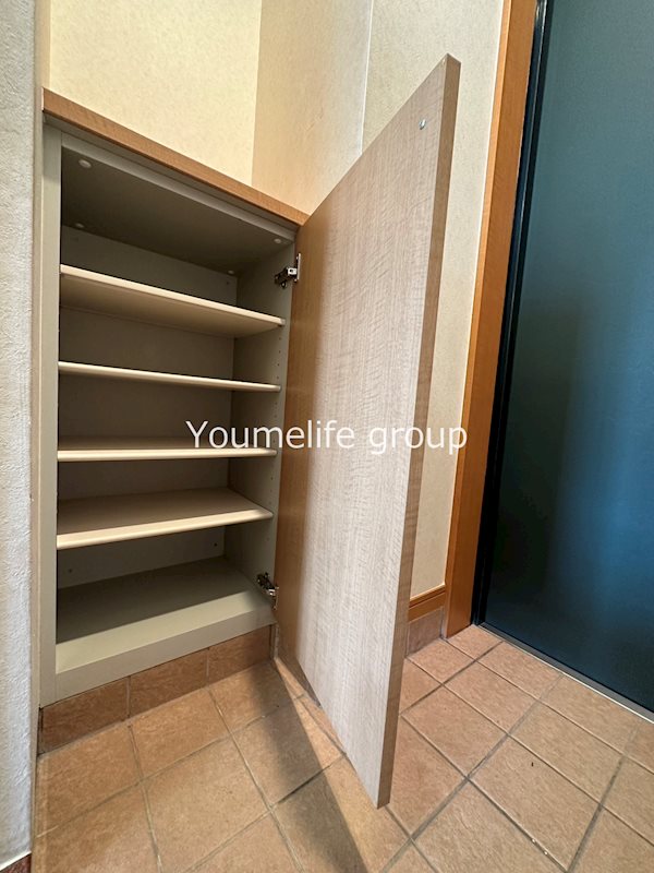 グリーンノア泉 玄関