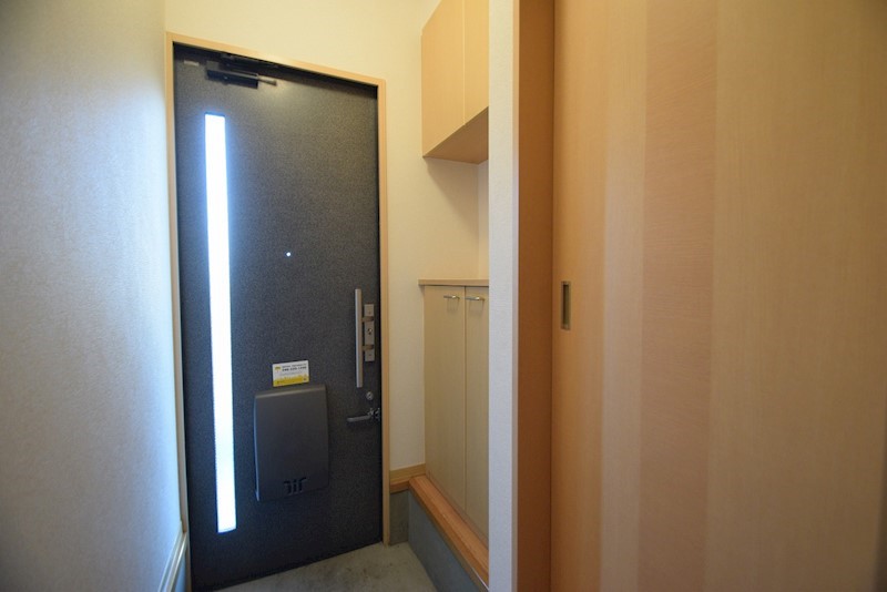 カサベルデ 玄関