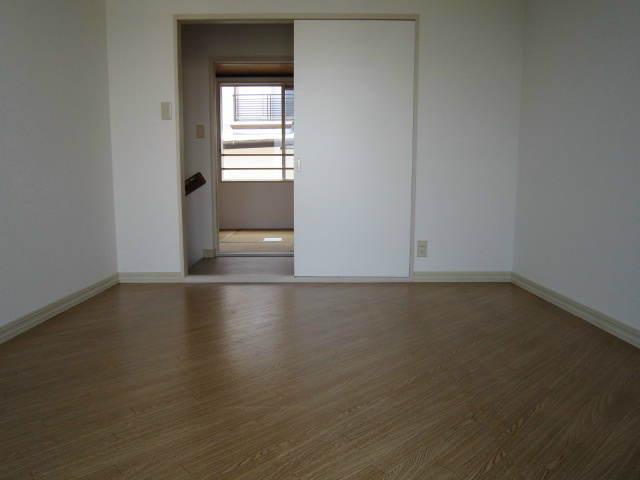 ハイネス井上 ベッドルーム