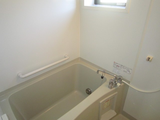 ロイヤルコートA 風呂画像