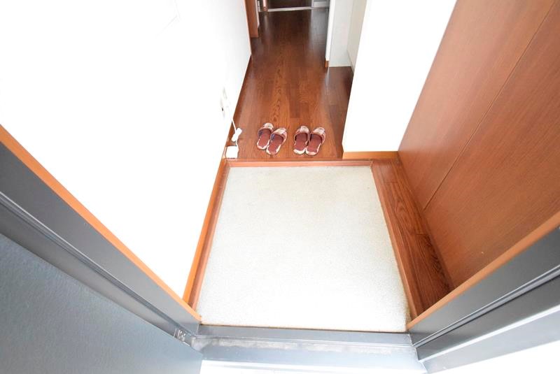 フォーユーハイツE 玄関