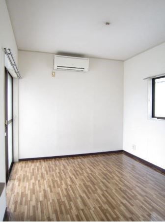 クンストハウス茅ヶ崎館  リビング