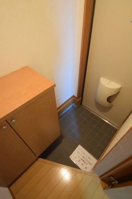 オレンジヒルズ 玄関