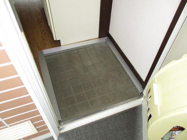 ジュネス上倉田 玄関