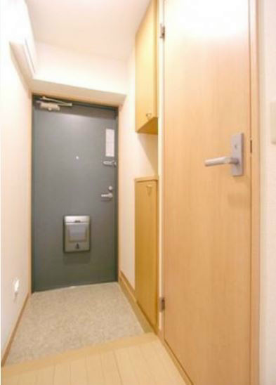 ジェミナイ 玄関