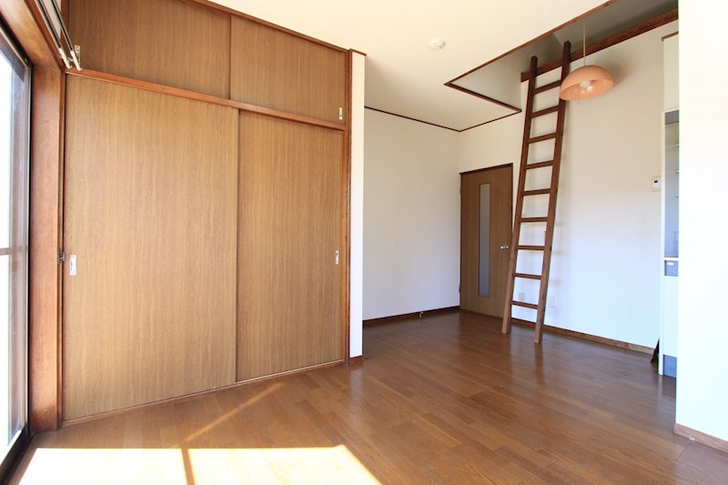 ハイツ中田 ベッドルーム