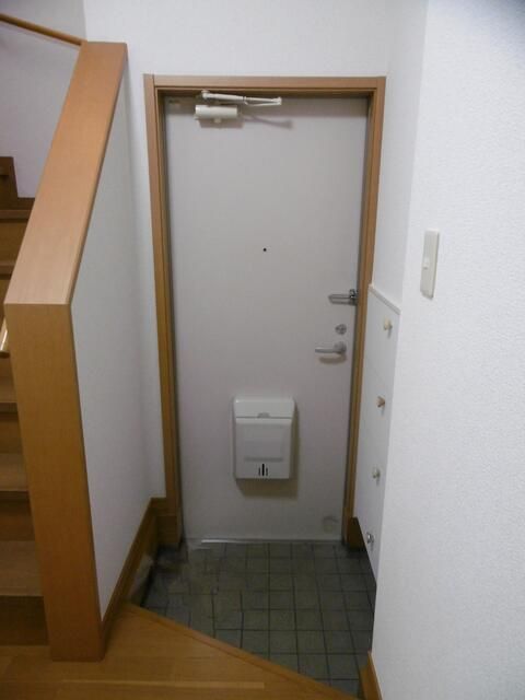 シュロス東戸塚 玄関