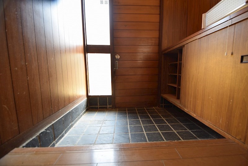 戸室貸家 玄関