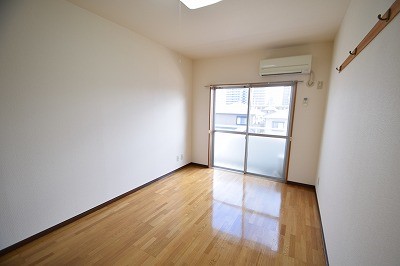 リュミエ本厚木 リビング