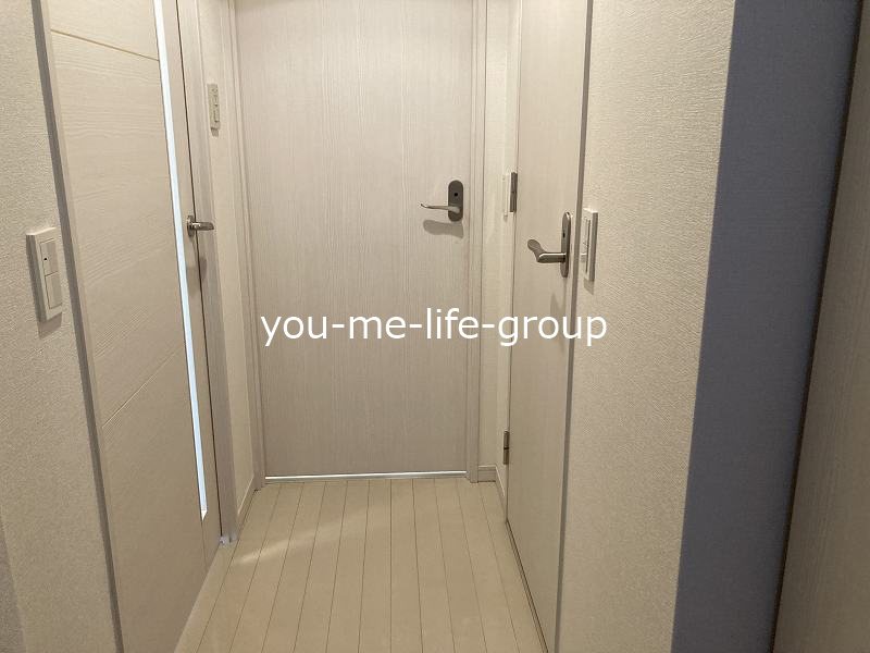 レアシス秦野 玄関