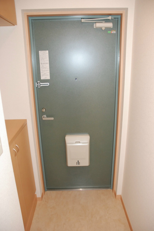 アルエット湘南 玄関